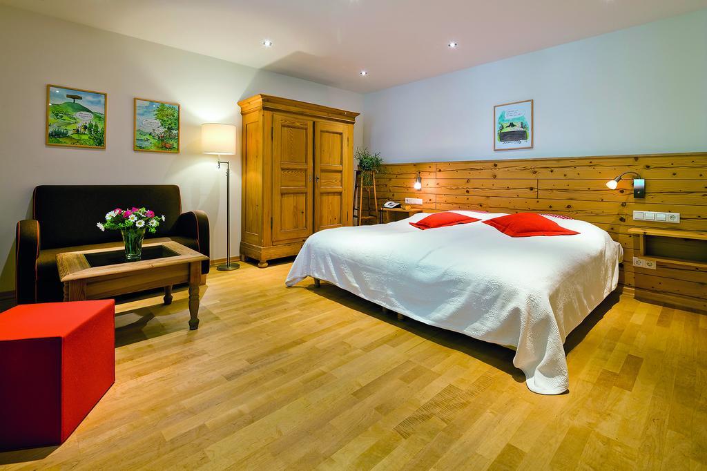 Romantik Hotel Spielweg Obermunstertal Room photo