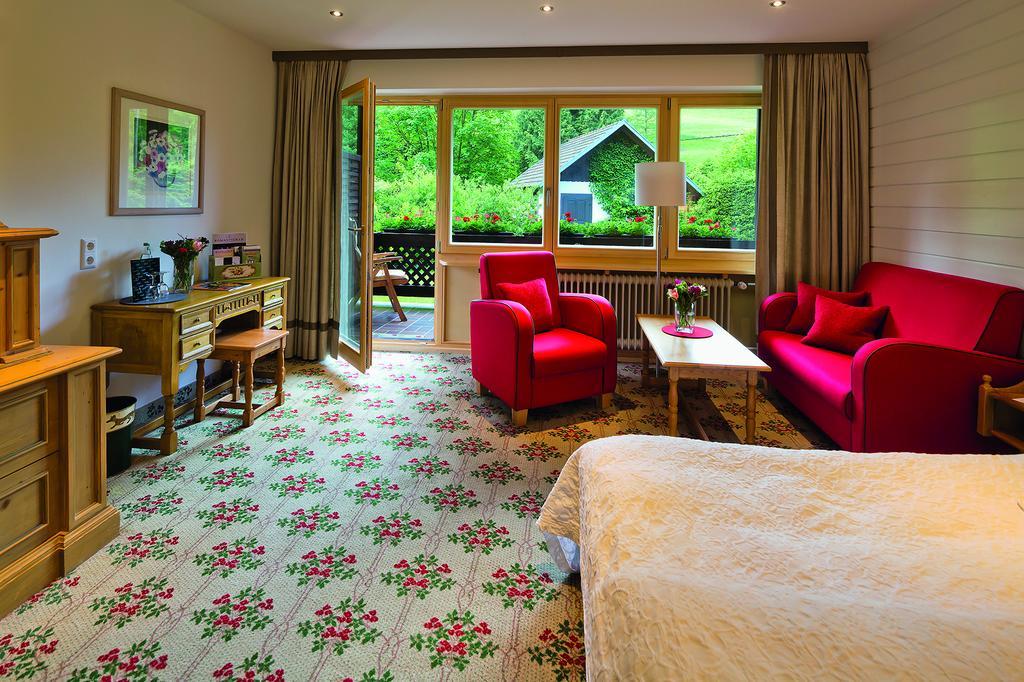 Romantik Hotel Spielweg Obermunstertal Room photo